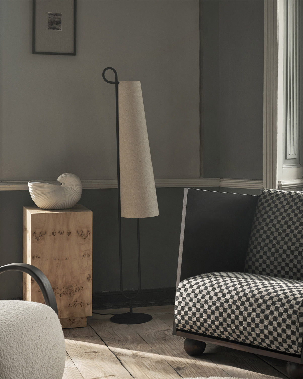 Myna Vloerlamp – Moderne Design Lamp met Stoffen Lampenkap