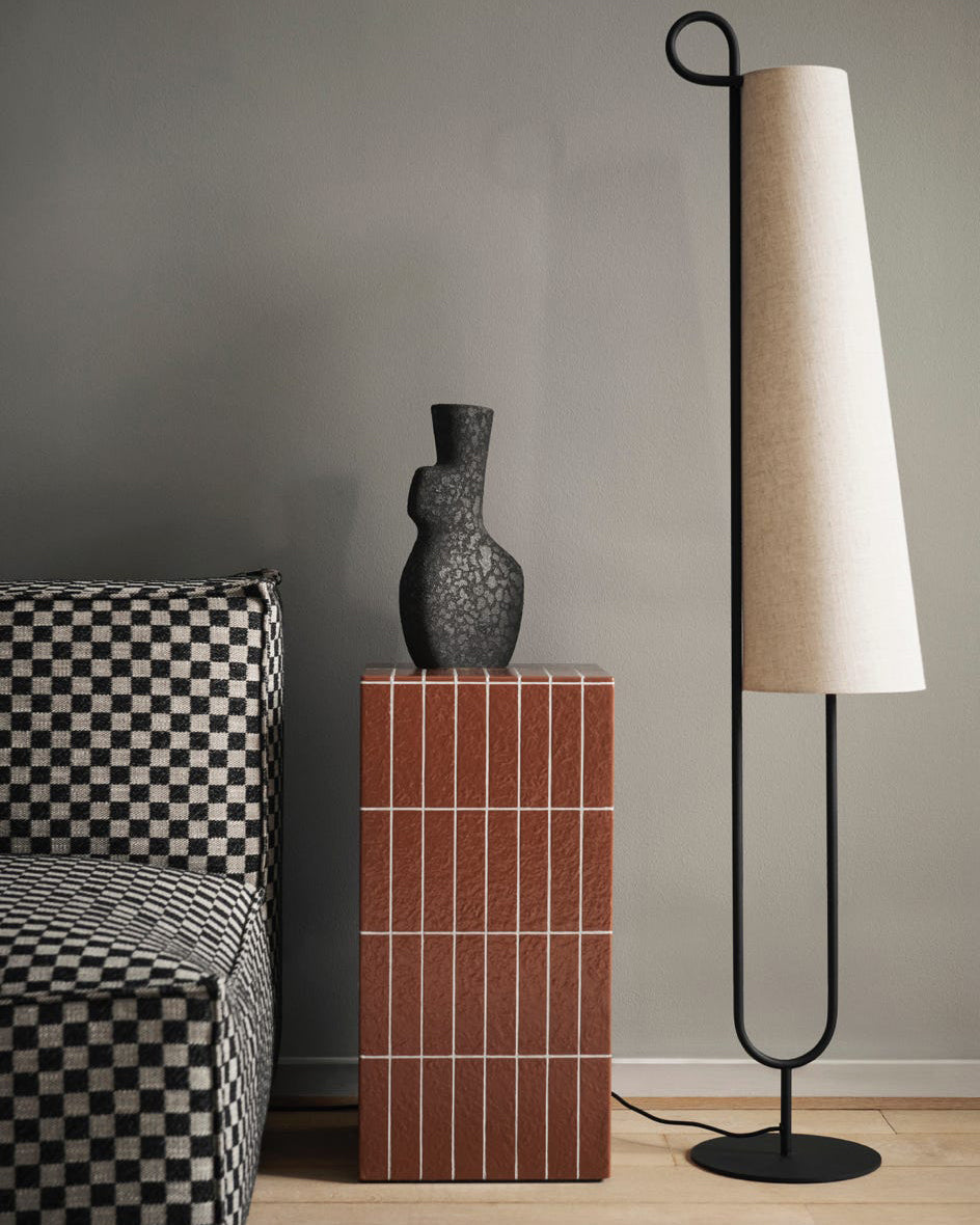 Myna Vloerlamp – Moderne Design Lamp met Stoffen Lampenkap