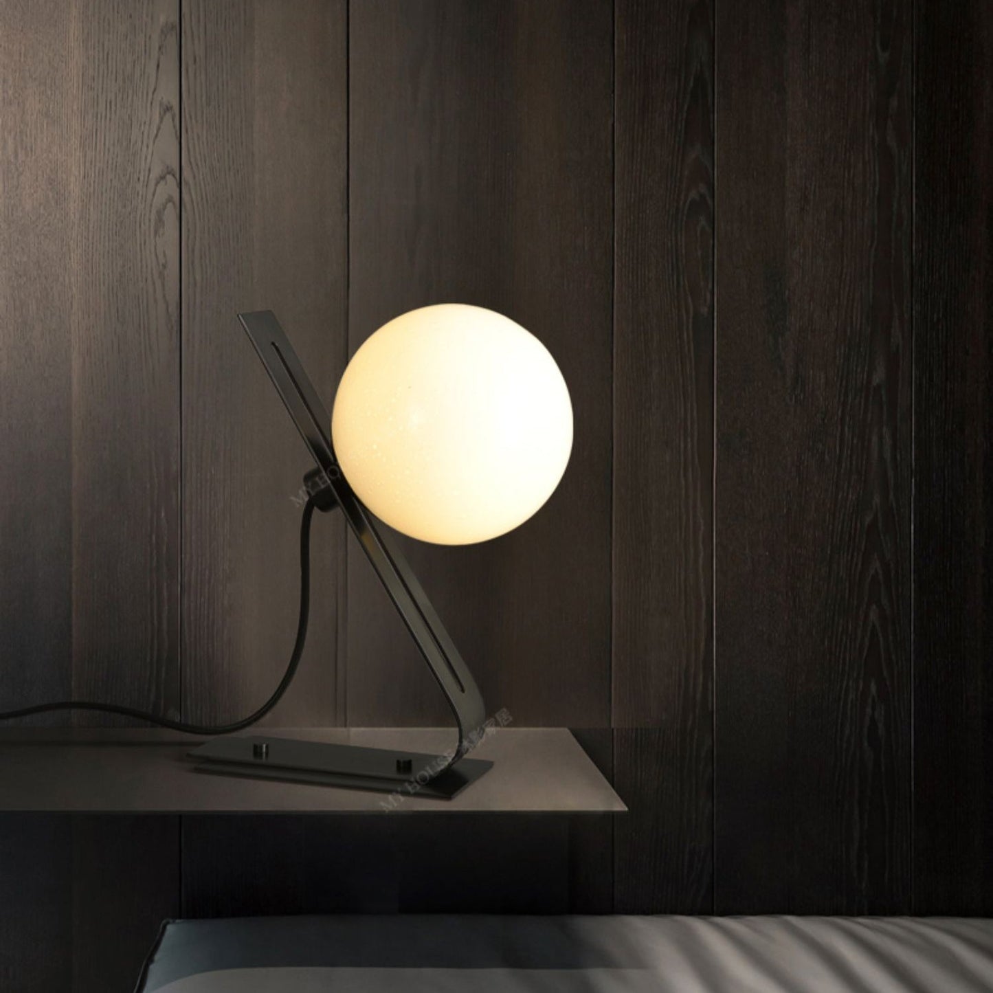 Arandela Tafellamp - Elegante Brass en Witte Glas Lamp Table lamp Myna Mode