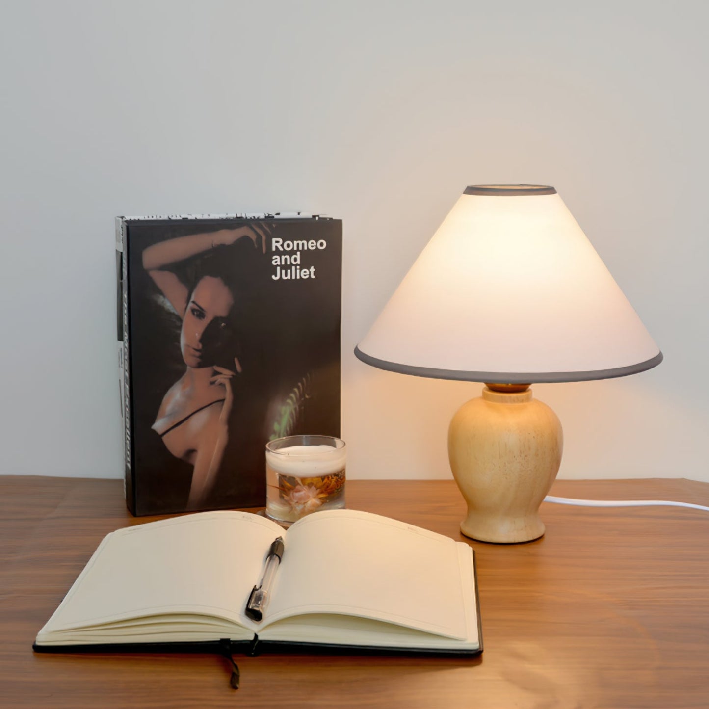 Arbol Tafellamp - Stijlvolle en Moderne Lamp met Houten Basis