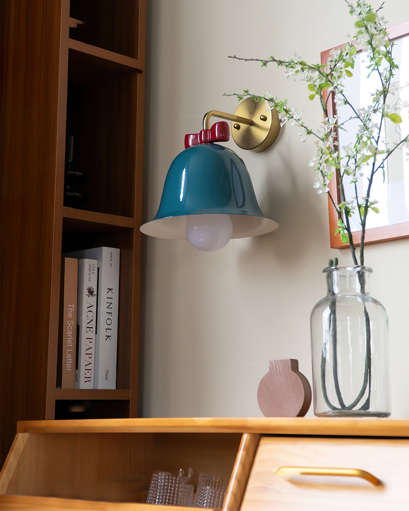 Belvormige Wandlamp – LED Muurverlichting met Speels Design voor Sfeervolle Interieurs