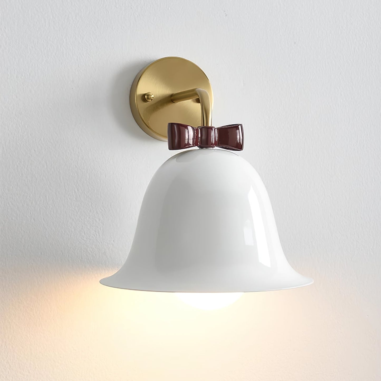 Belvormige Wandlamp – LED Muurverlichting met Speels Design voor Sfeervolle Interieurs