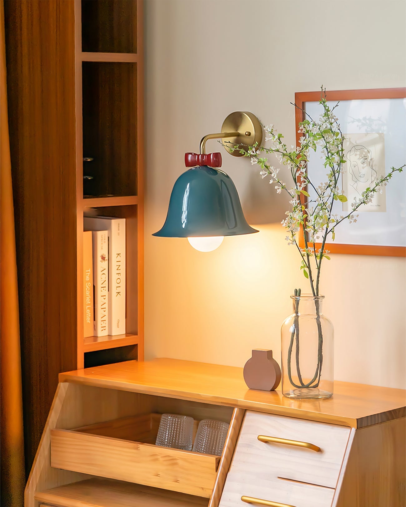 Belvormige Wandlamp – LED Muurverlichting met Speels Design voor Sfeervolle Interieurs