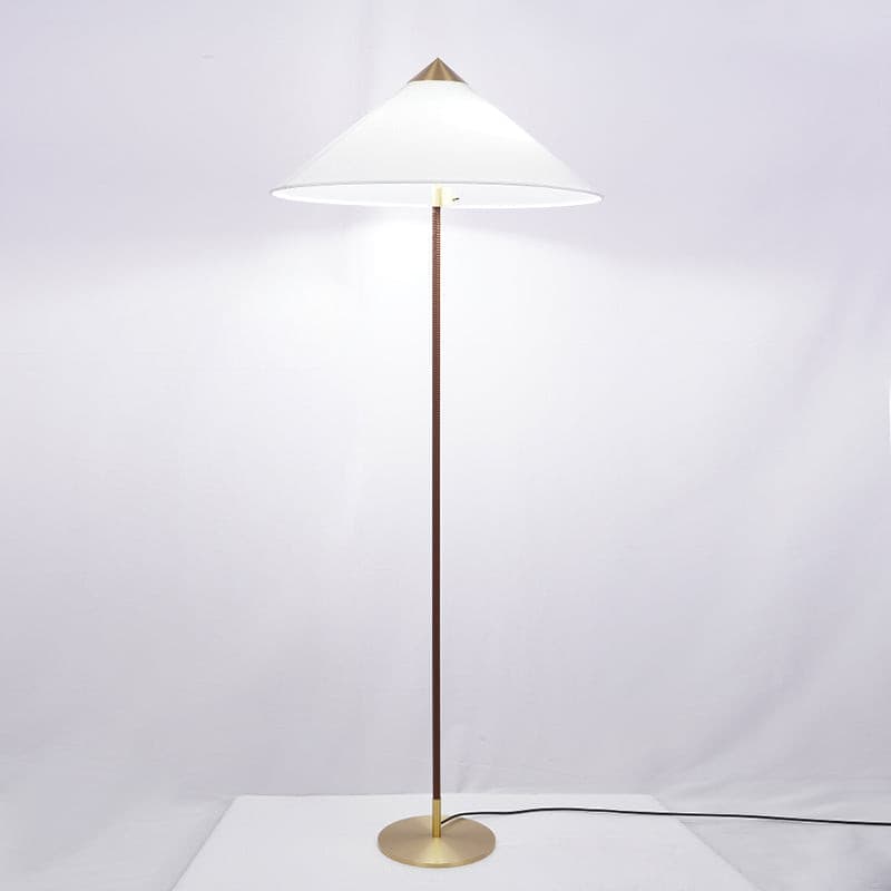 Chinese Hat Vloerlamp - Elegante Lamp met Rieten Stengel en Lichte Schaduw