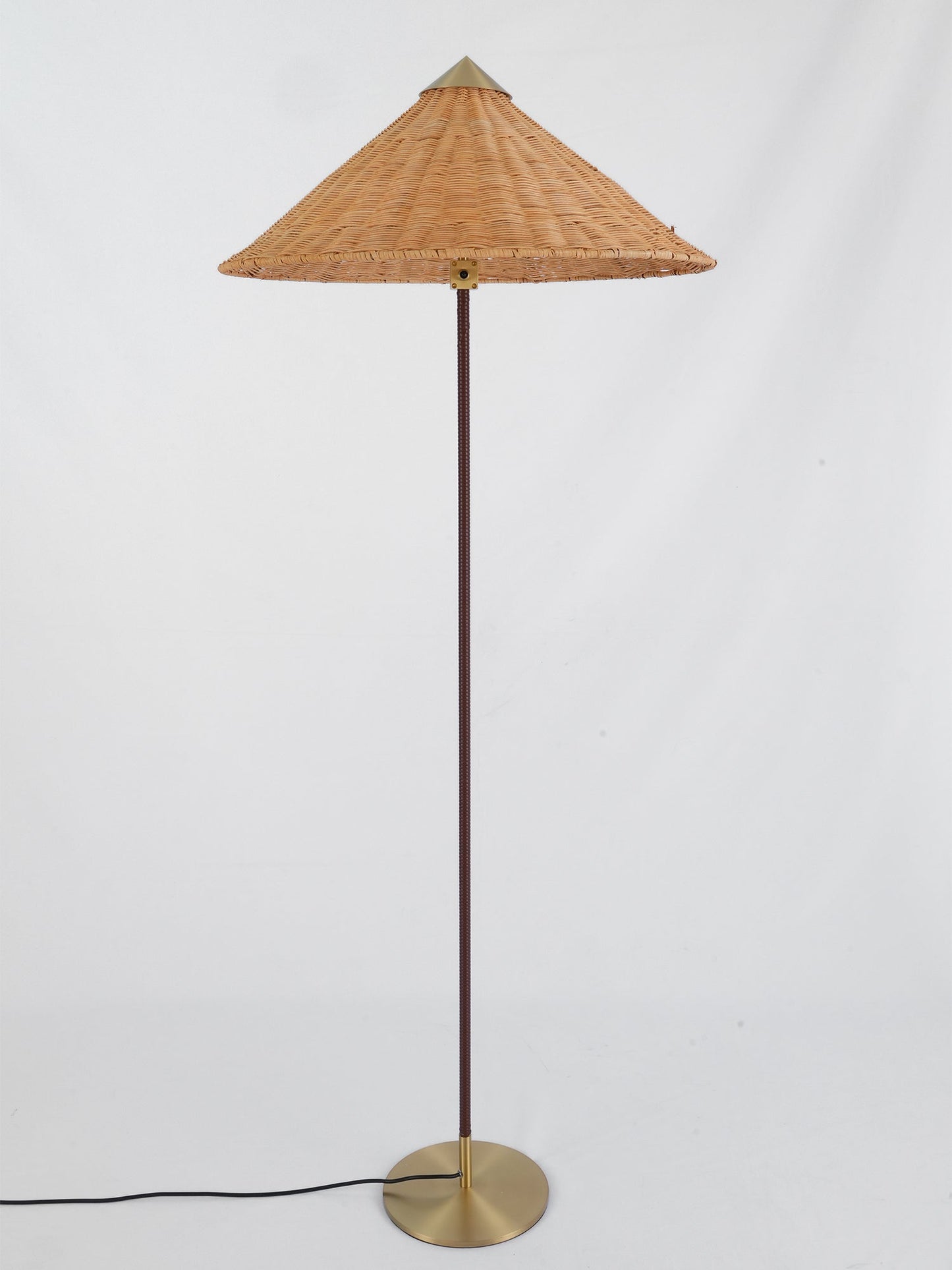 Chinese Hat Vloerlamp - Elegante Lamp met Rieten Stengel en Lichte Schaduw