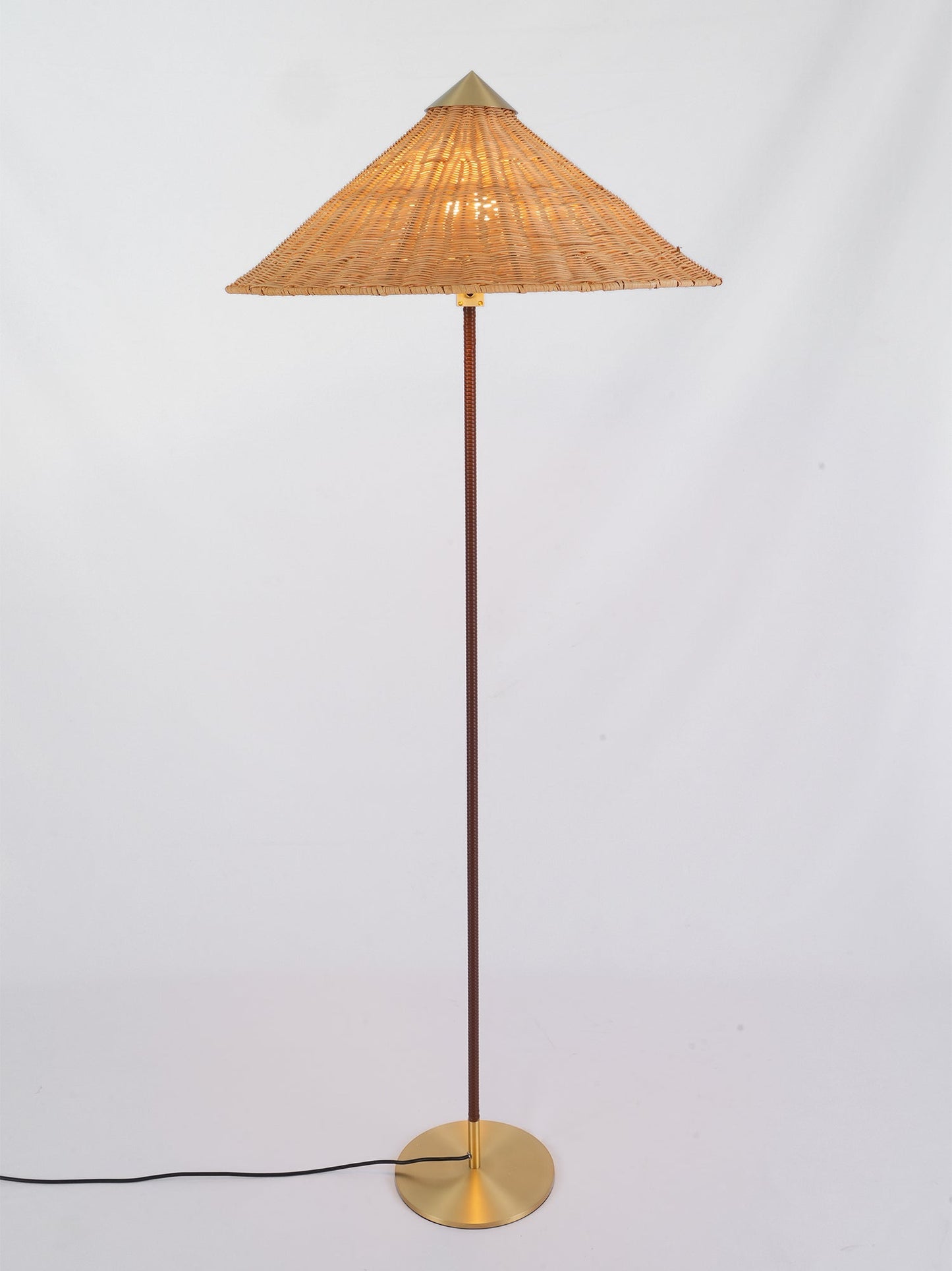 Chinese Hat Vloerlamp - Elegante Lamp met Rieten Stengel en Lichte Schaduw