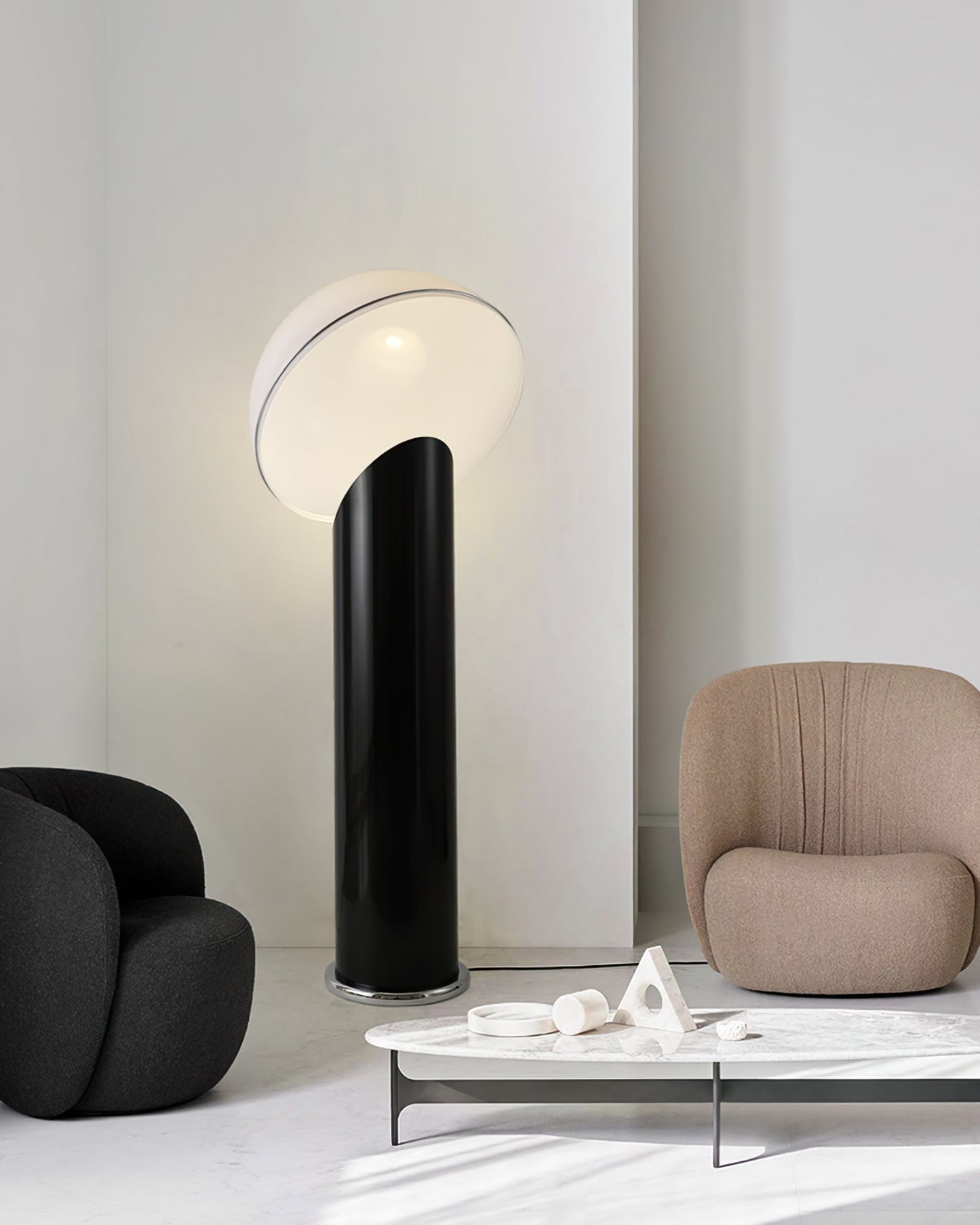 Ciot Vloerlamp - Sculpturale Design Lamp met Lucite Stam en Grote Lampenkap