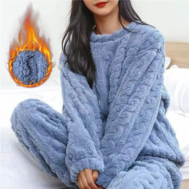 Damen Fleece Pyjama Set – Weich, Warm und Atmungsaktiv