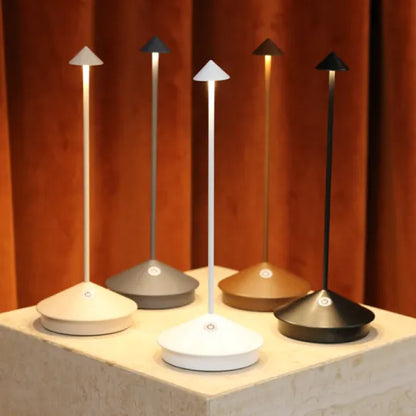ClarityGlow - Kabellose LED-Tischlampe – Stilvoll & Wasserbeständig
