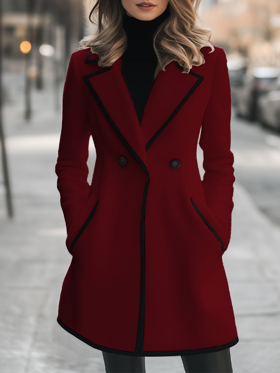 Weiße Damenjacke mit schwarzen Paspeln – Doppelreihig & Elegant
