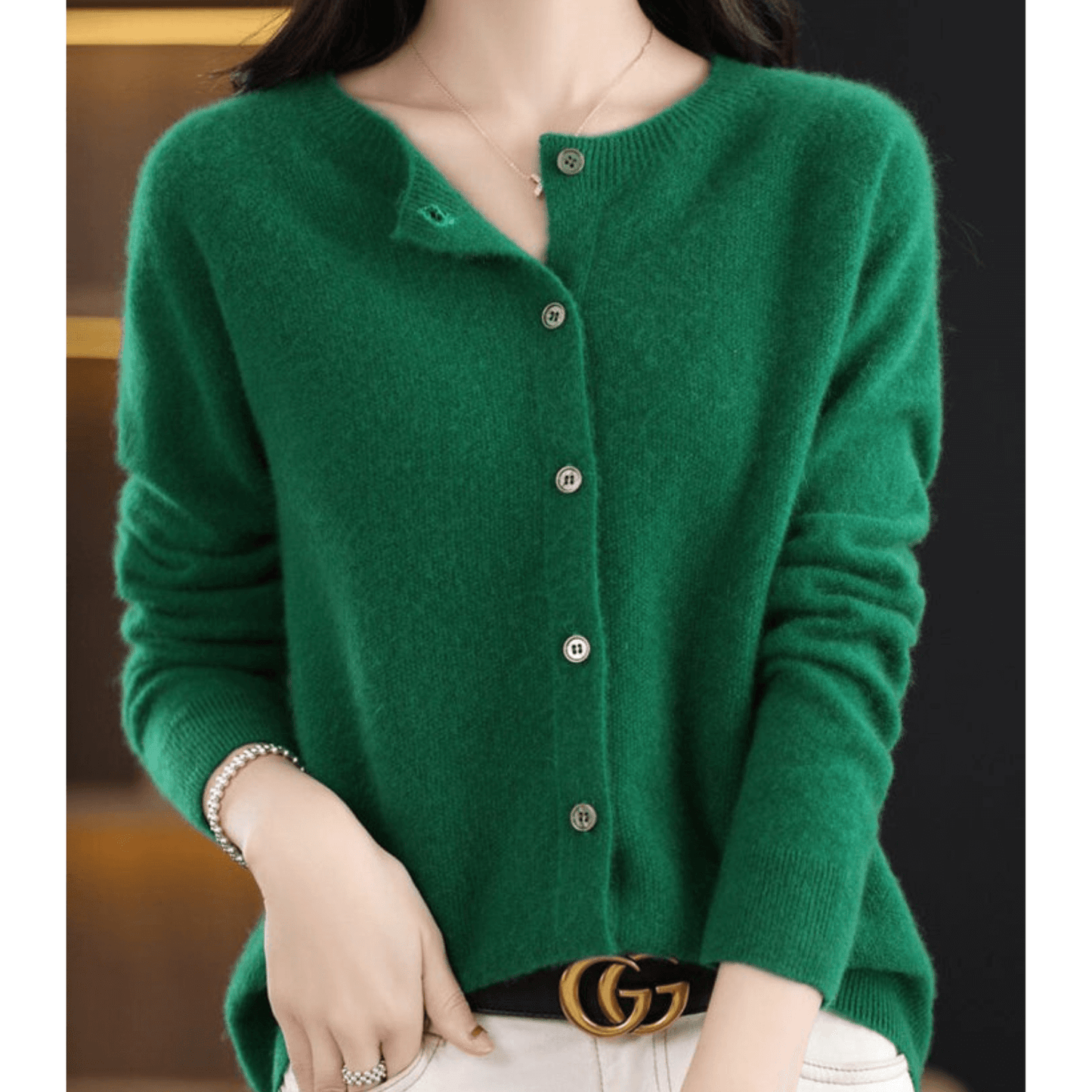 Damen Feinstrickjacke mit Rundhalsausschnitt – Wolliger Look