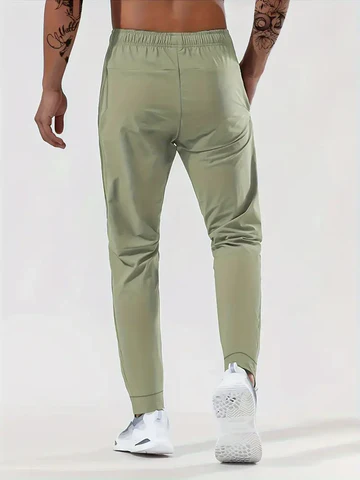 Bequeme Herren-Sporthose mit Stretch & Reißverschlüssen