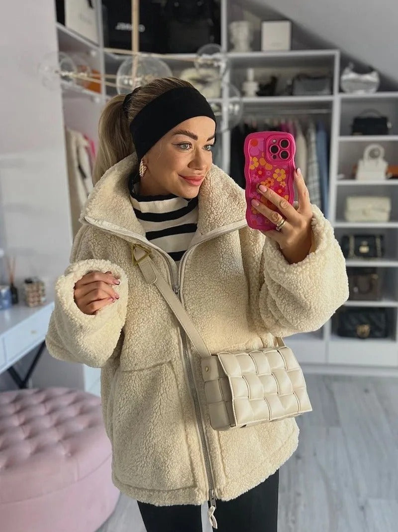Stijlvolle Dames Teddyjas – Zacht en Warm voor Herfst en Winter