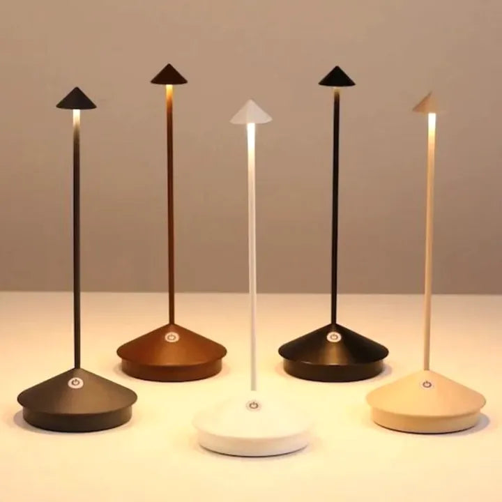 ClarityGlow - Kabellose LED-Tischlampe – Stilvoll & Wasserbeständig