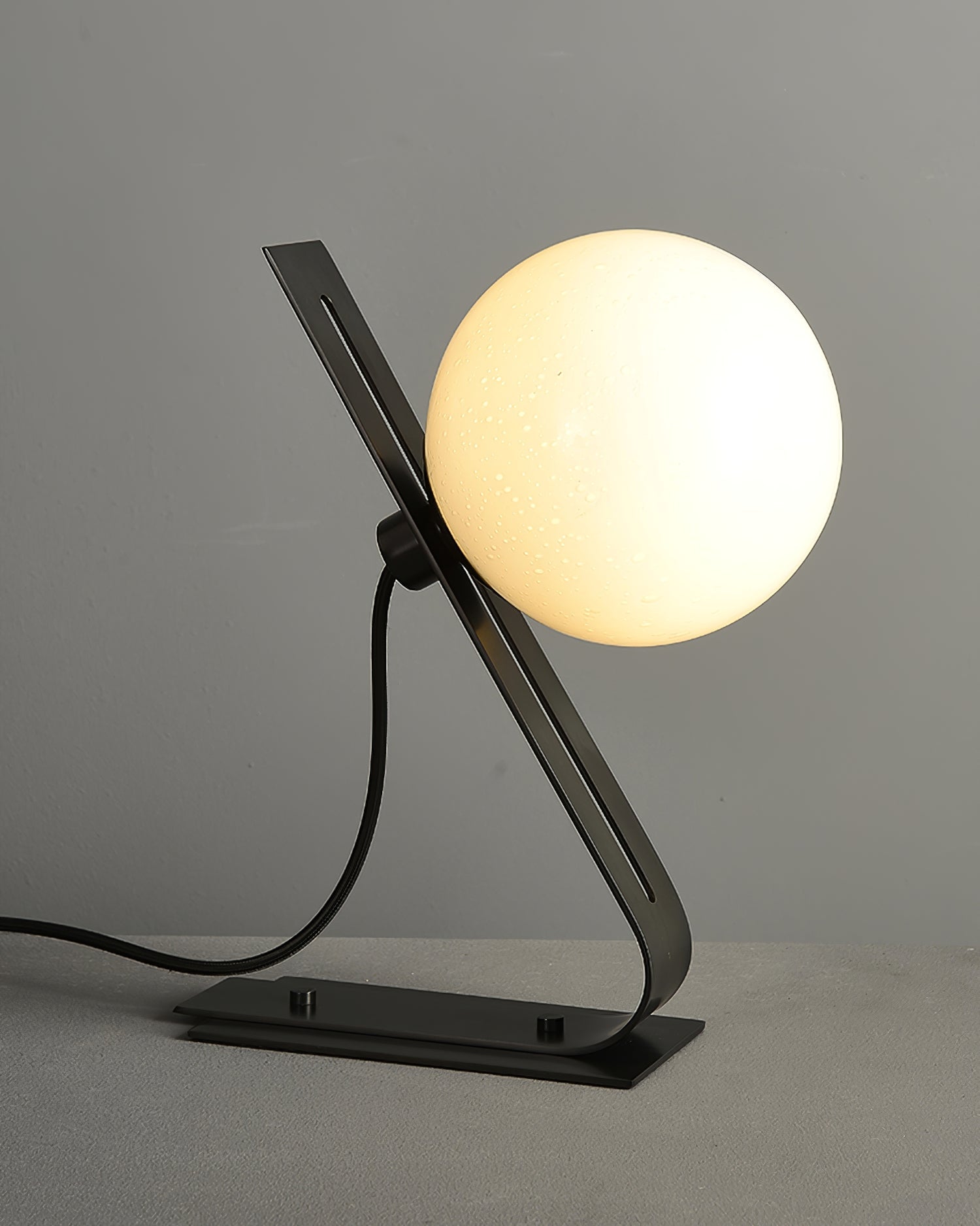Arandela Tafellamp - Elegante Brass en Witte Glas Lamp Table lamp Myna Mode