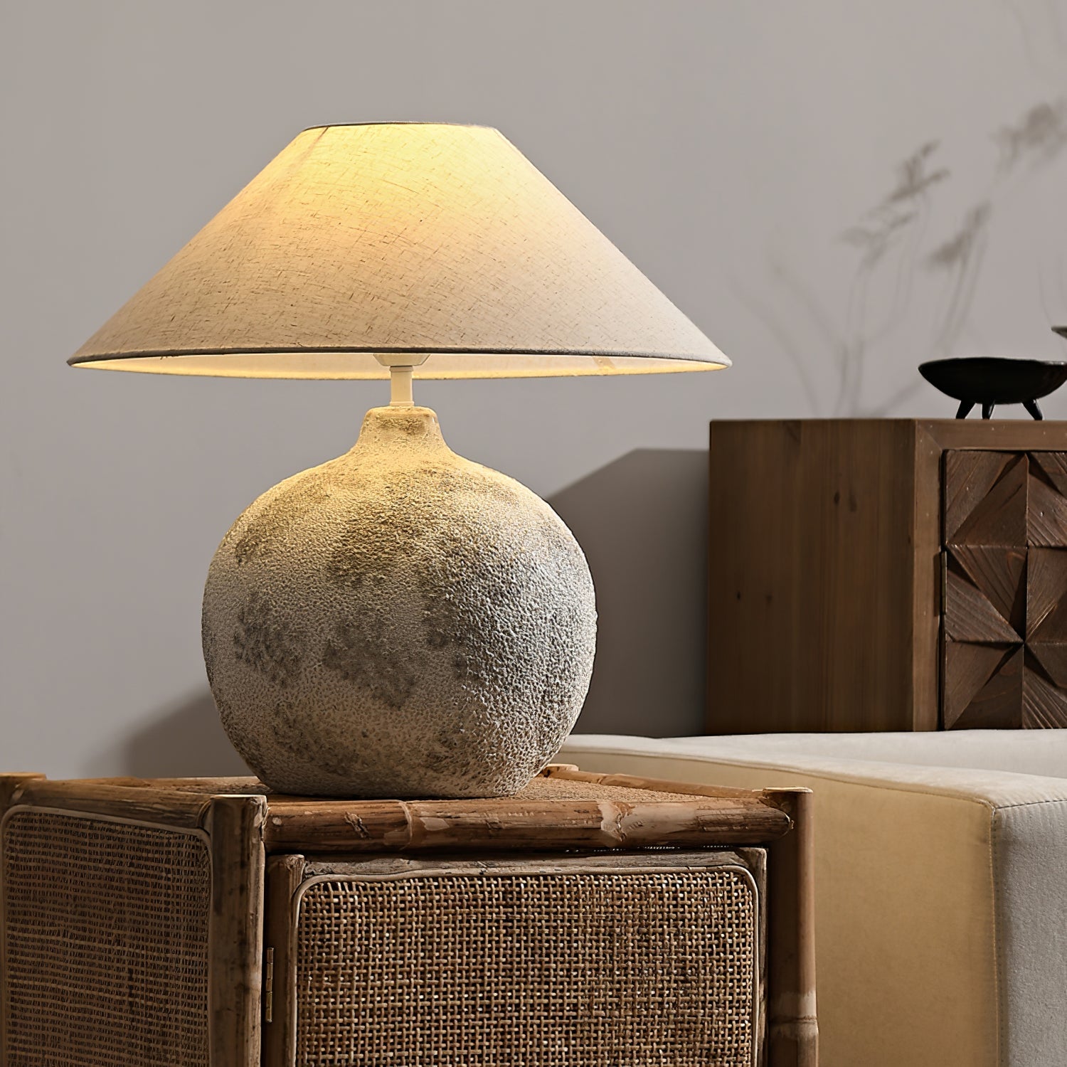 Arosa Tafel Lamp - Keramische Basis met Stijlvolle Stoffen Lampenkap Table lamp Myna Mode