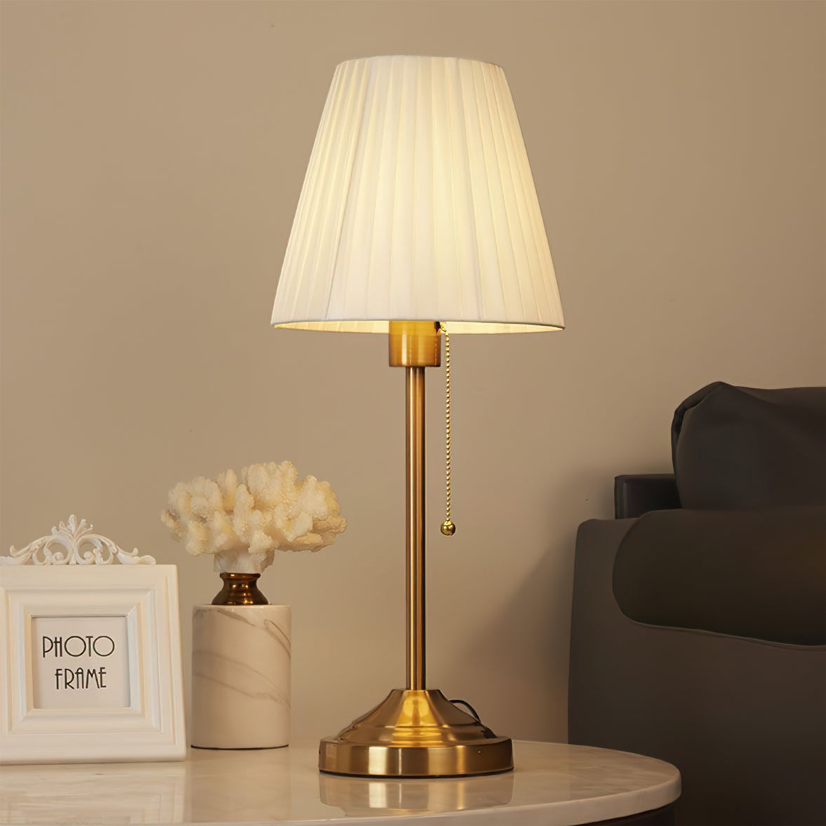 Arstid Tafel Lamp | Stijlvolle Metaal & Stof Lamp met Geel Plissé Lampenkap