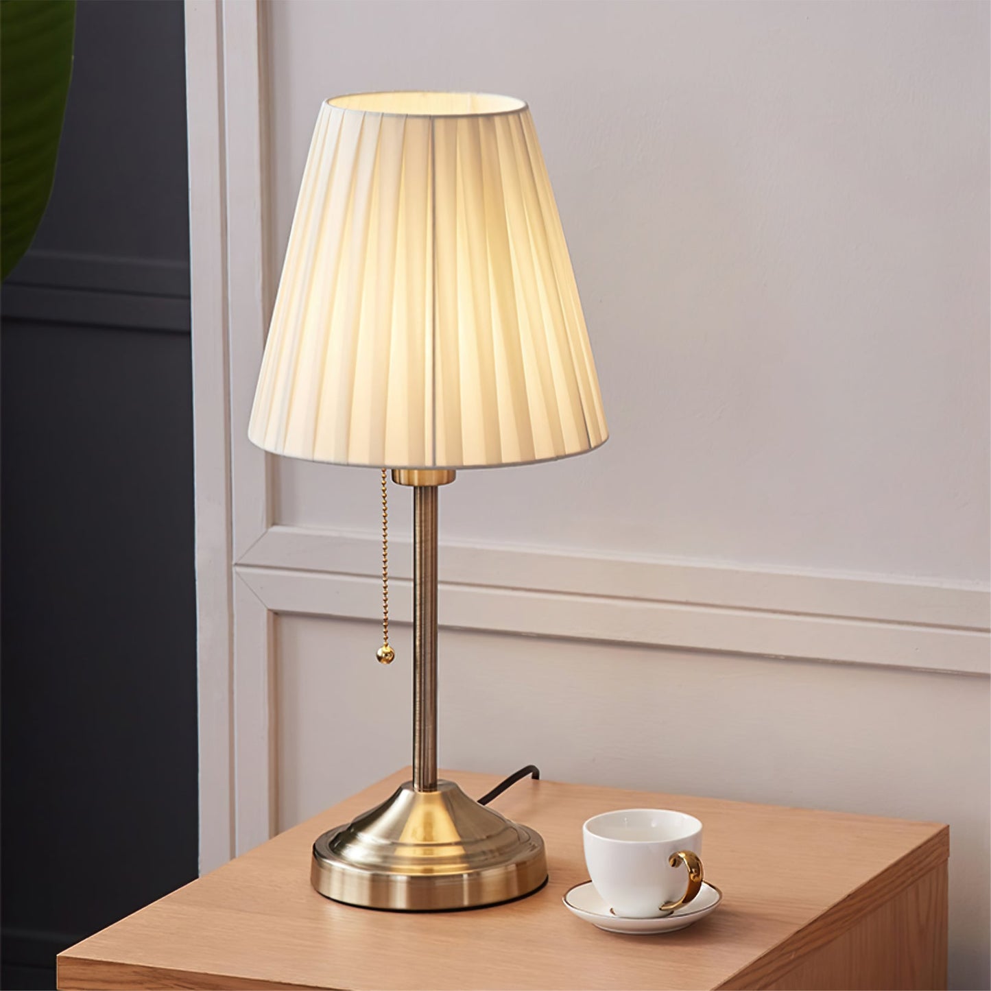 Arstid Tafel Lamp | Stijlvolle Metaal & Stof Lamp met Geel Plissé Lampenkap