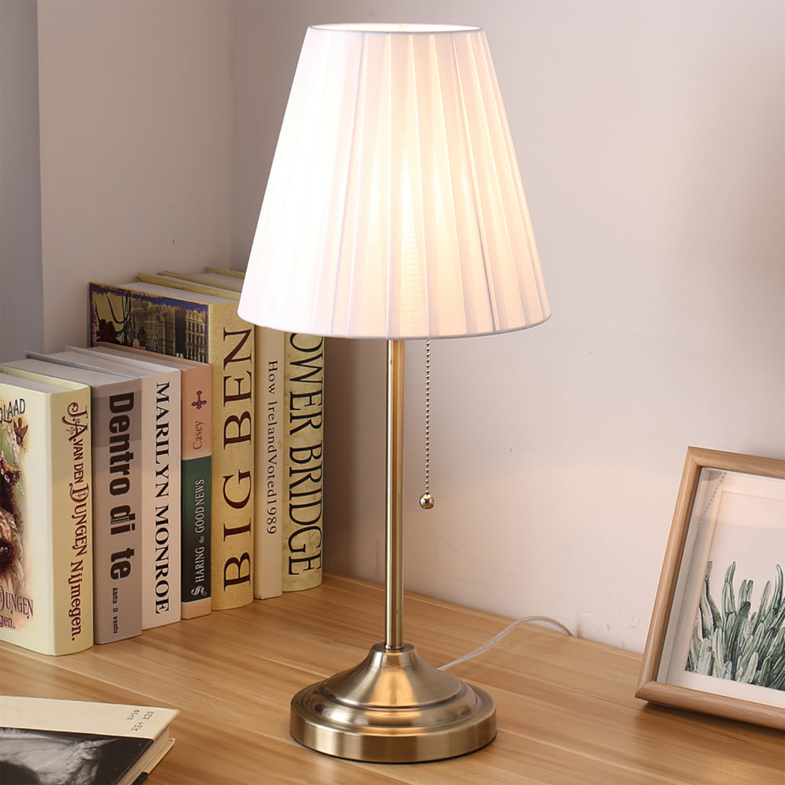 Arstid Tafel Lamp | Stijlvolle Metaal & Stof Lamp met Geel Plissé Lampenkap