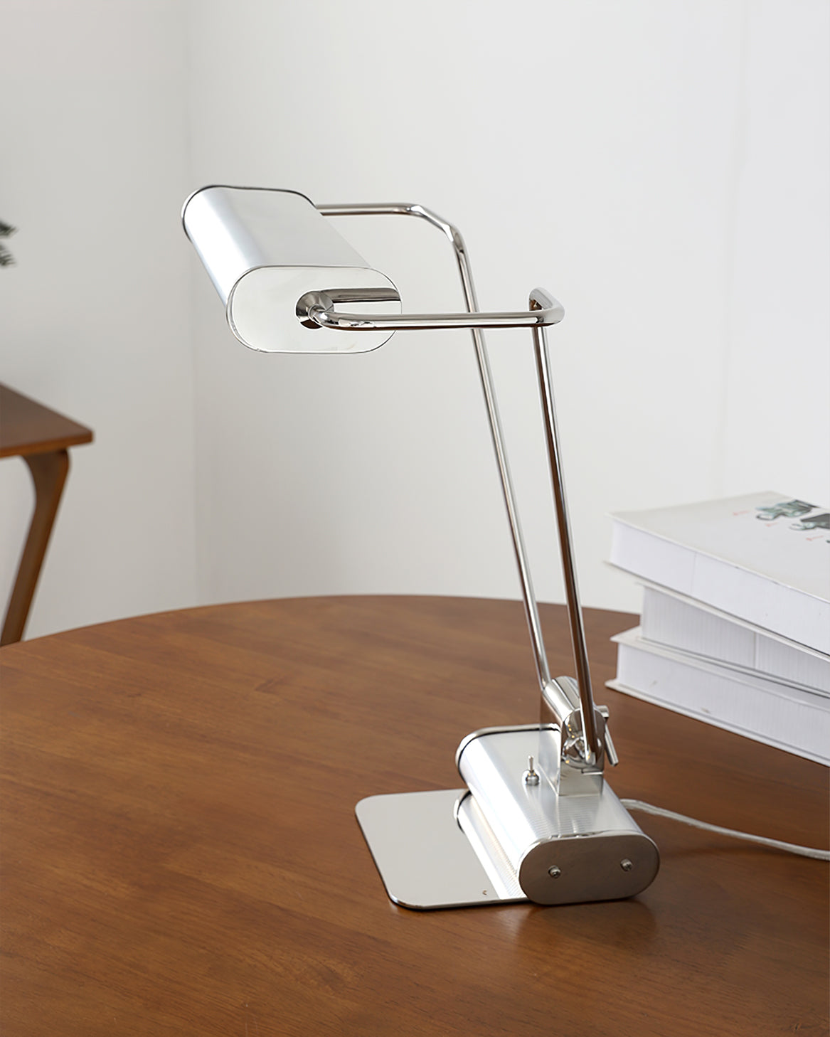 Art Deco Tafellamp – Moderne Bauhaus Lamp met Open Kap | Stijlvolle Verlichting voor op het Bureau