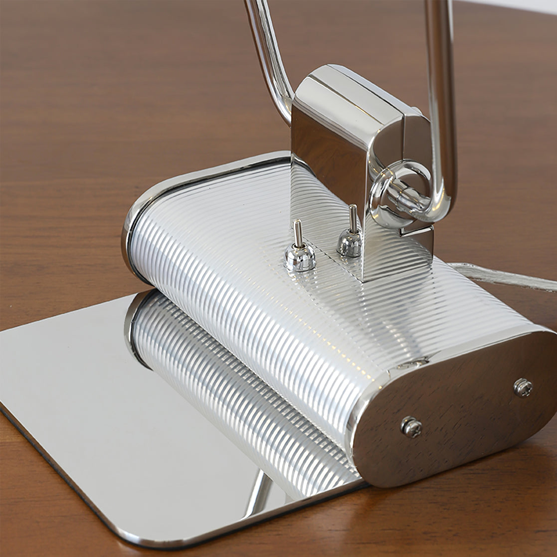 Art Deco Tafellamp – Moderne Bauhaus Lamp met Open Kap | Stijlvolle Verlichting voor op het Bureau