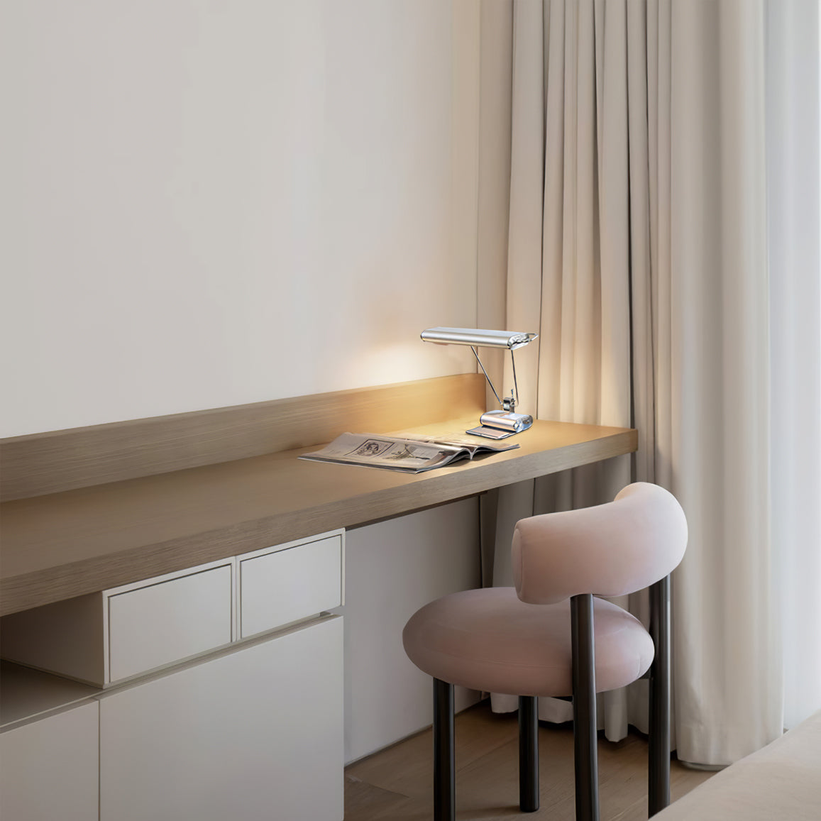 Art Deco Tafellamp – Moderne Bauhaus Lamp met Open Kap | Stijlvolle Verlichting voor op het Bureau