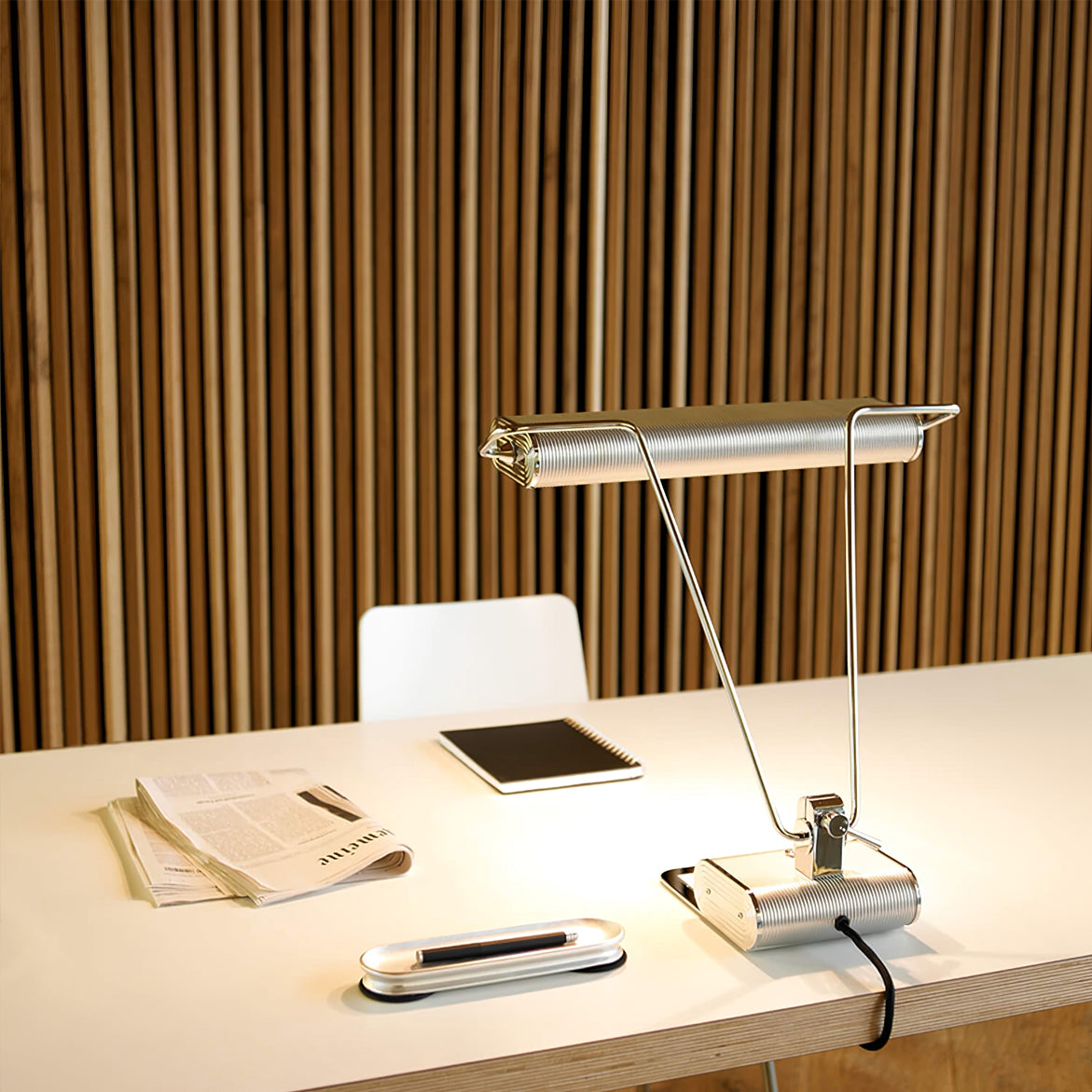 Art Deco Tafellamp – Moderne Bauhaus Lamp met Open Kap | Stijlvolle Verlichting voor op het Bureau