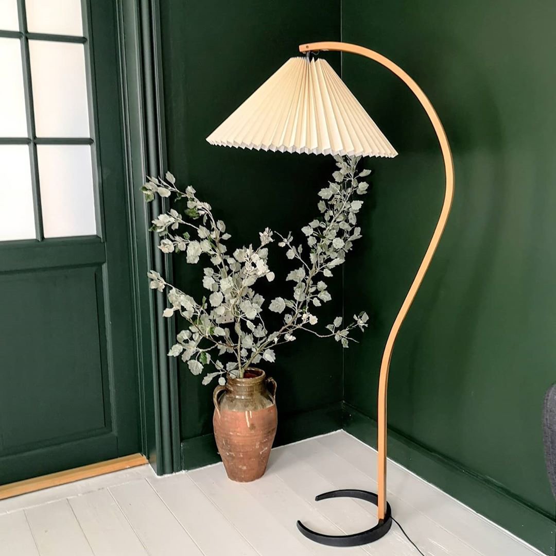Caprani | Vloerlamp met Houten Standaard en Linnen Lampenkap