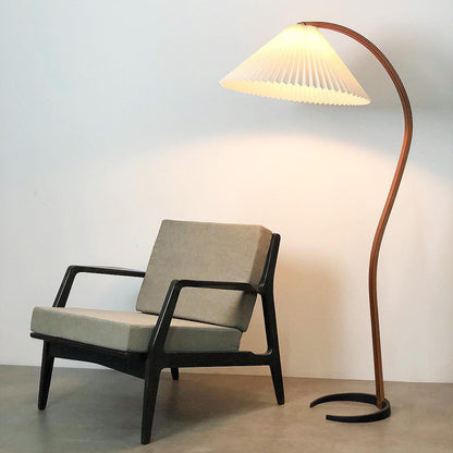 Caprani | Vloerlamp met Houten Standaard en Linnen Lampenkap