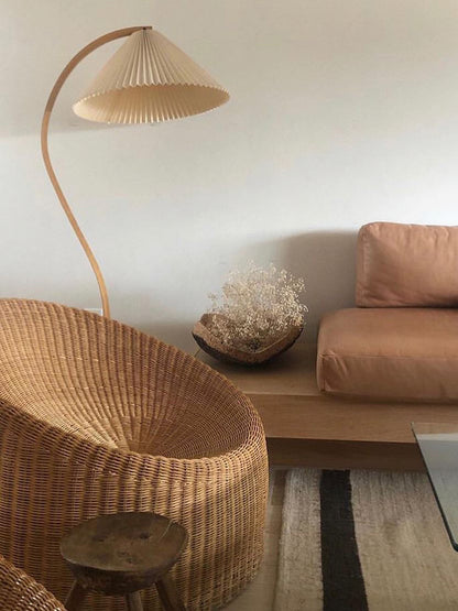 Caprani | Vloerlamp met Houten Standaard en Linnen Lampenkap