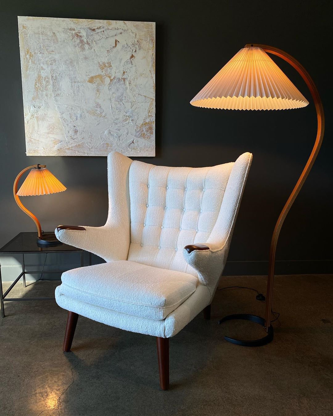 Caprani | Vloerlamp met Houten Standaard en Linnen Lampenkap