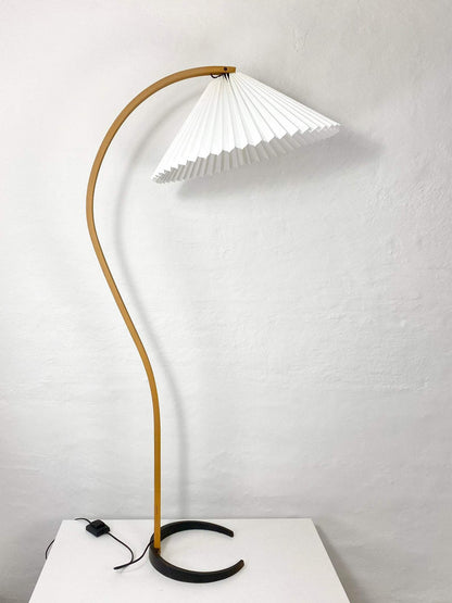 Caprani | Vloerlamp met Houten Standaard en Linnen Lampenkap