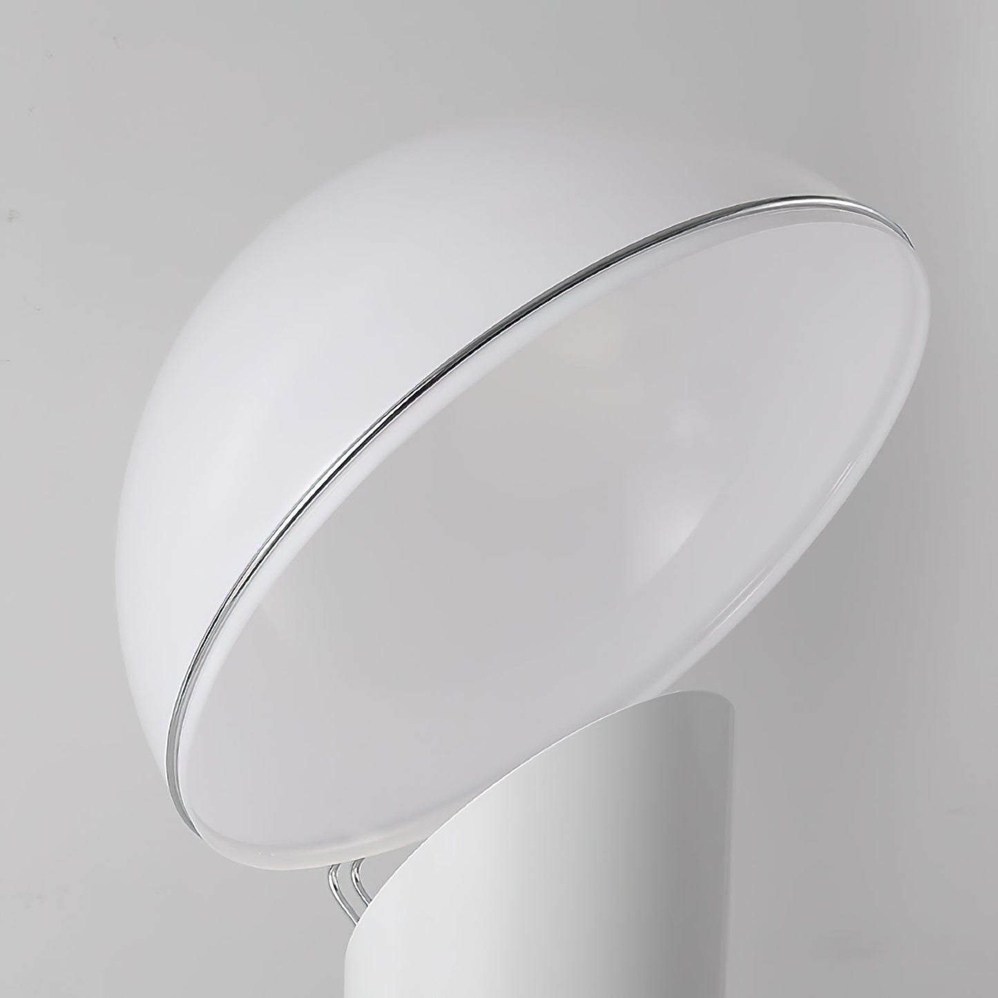Ciot Vloerlamp - Sculpturale Design Lamp met Lucite Stam en Grote Lampenkap