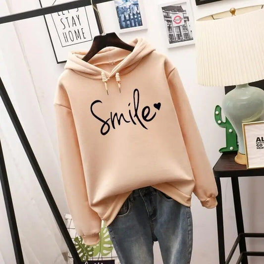 Smile-Love Hoodie – Comfortabele Damestrui met Liefdesprint