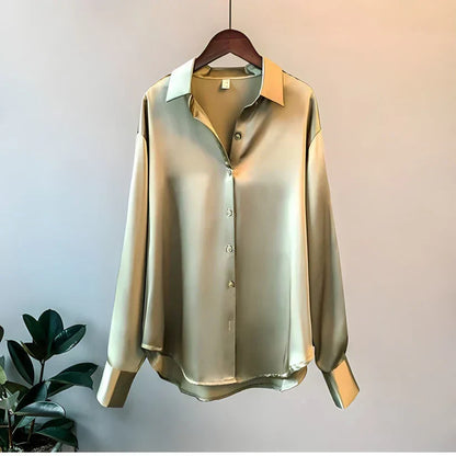 Damesblouse van Zijde – Losse Pasvorm met Knoopsluiting en Klassieke Kraag