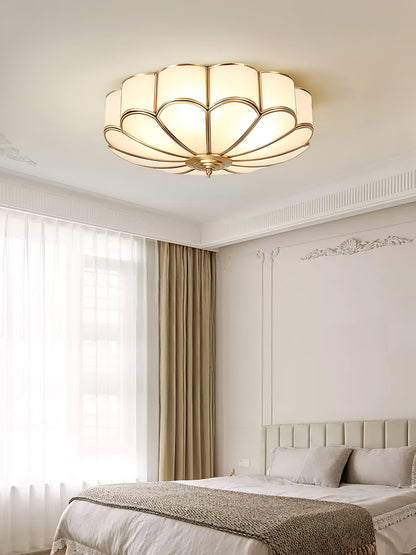 Inbouw Plafondlamp van Glas in Bloemvorm – Messing Afwerking met Luxe Postmoderne Stijl