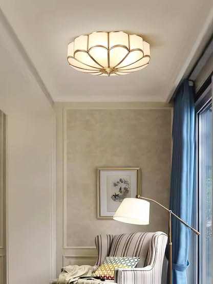 Inbouw Plafondlamp van Glas in Bloemvorm – Messing Afwerking met Luxe Postmoderne Stijl