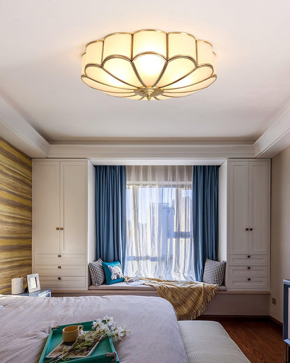 Inbouw Plafondlamp van Glas in Bloemvorm – Messing Afwerking met Luxe Postmoderne Stijl