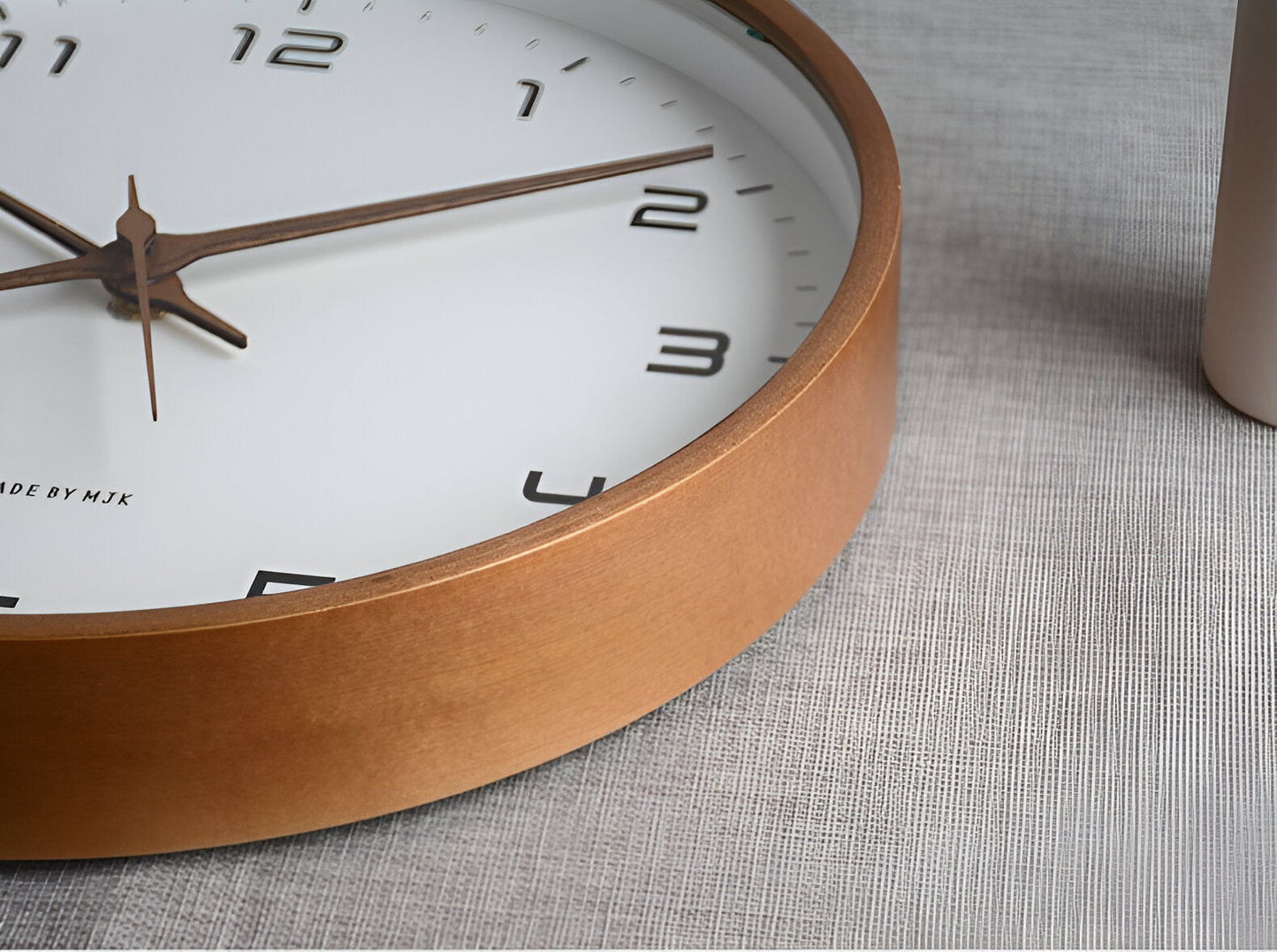 EleQuartz Klok - Ronde Wanduhr - Scandinavische Houten Wanduhr
