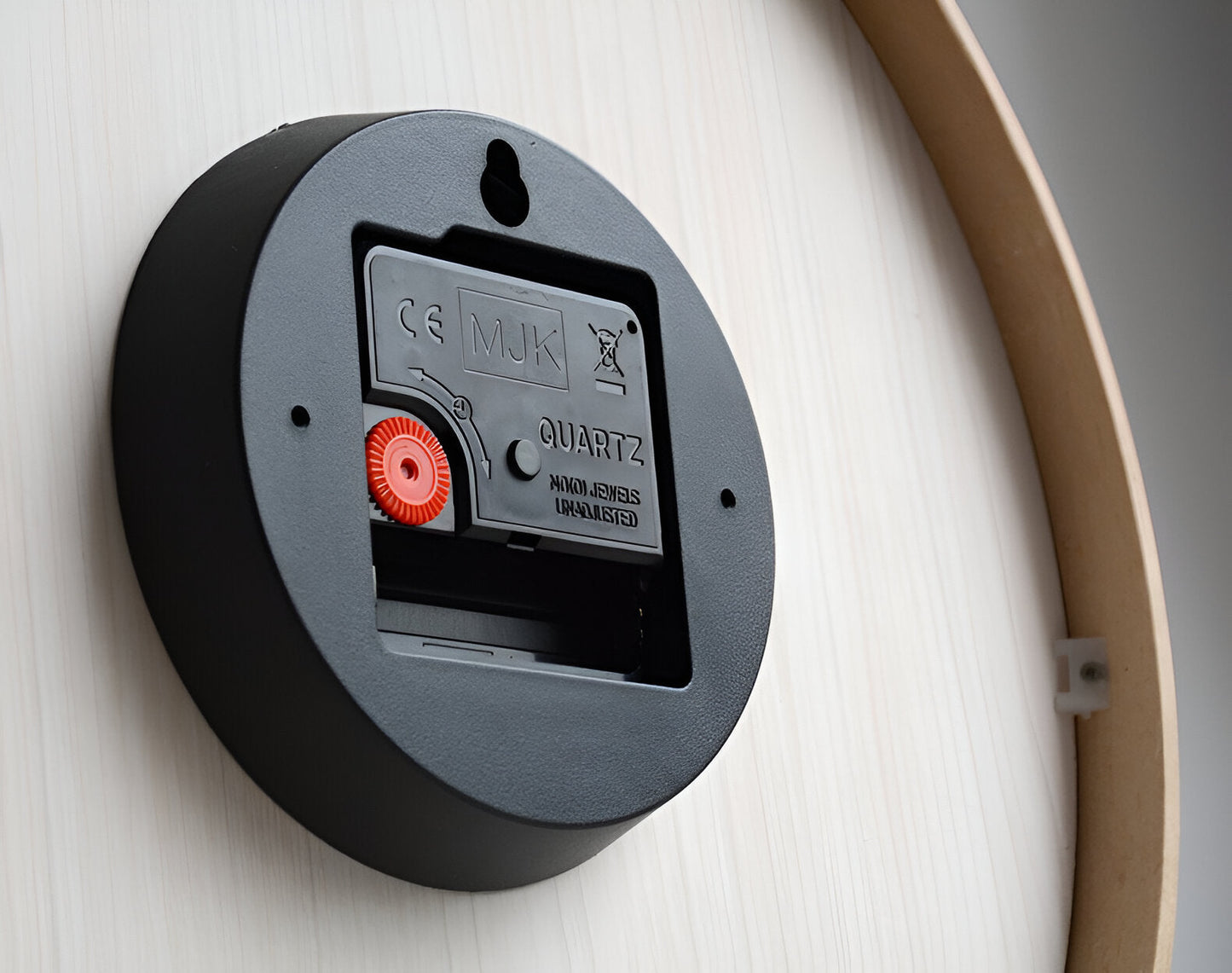 EleQuartz Klok - Ronde Wanduhr - Scandinavische Houten Wanduhr