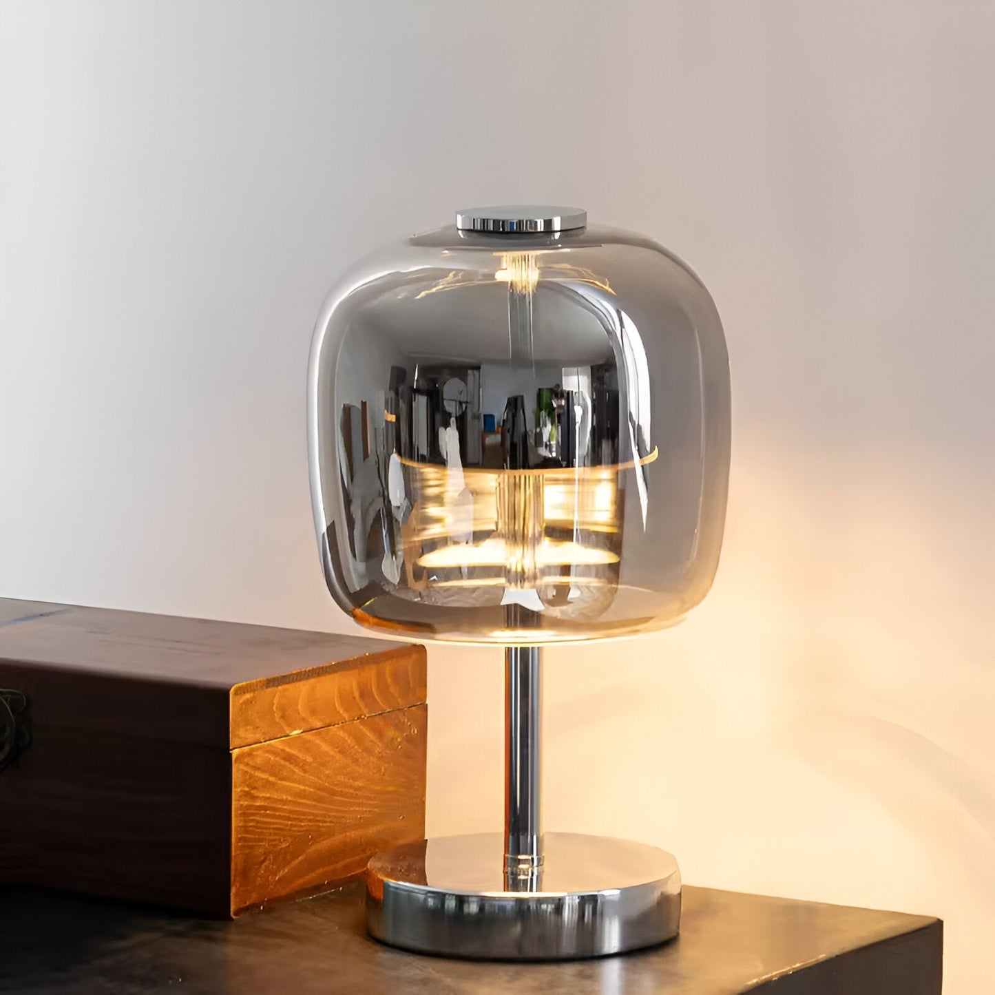 GlowSphere – Stilvolle dimmbare Tischlampe mit modernem Eleganz