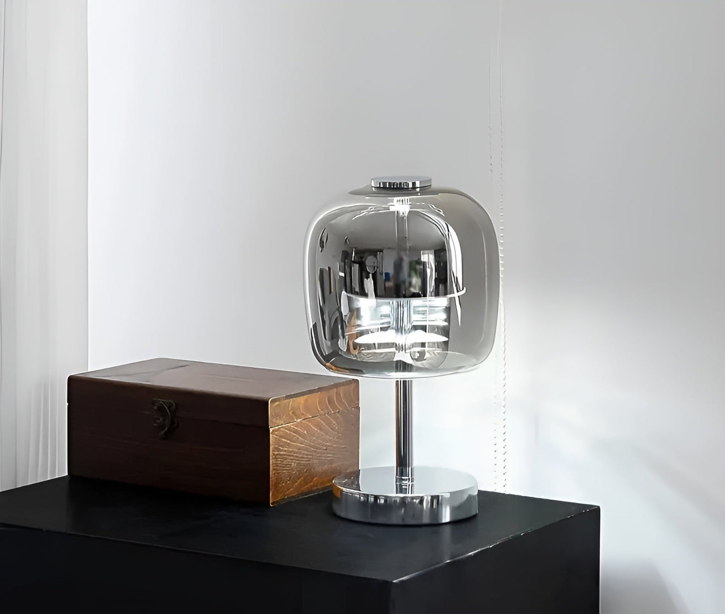GlowSphere – Stilvolle dimmbare Tischlampe mit modernem Eleganz