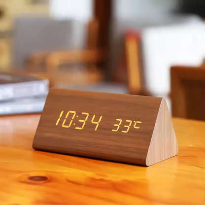WakeyCue – Moderne digitale LED wekker van hout – Met alarm, temperatuur- en datumweergave