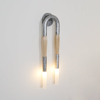 Horsehair Wandlamp – Elegante Wandverlichting met Kwast van Ijzer en Glas