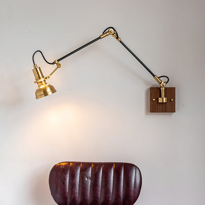 Kane Wandlamp met Zwenkarm – Houten Wandlamp met Messing Afwerking