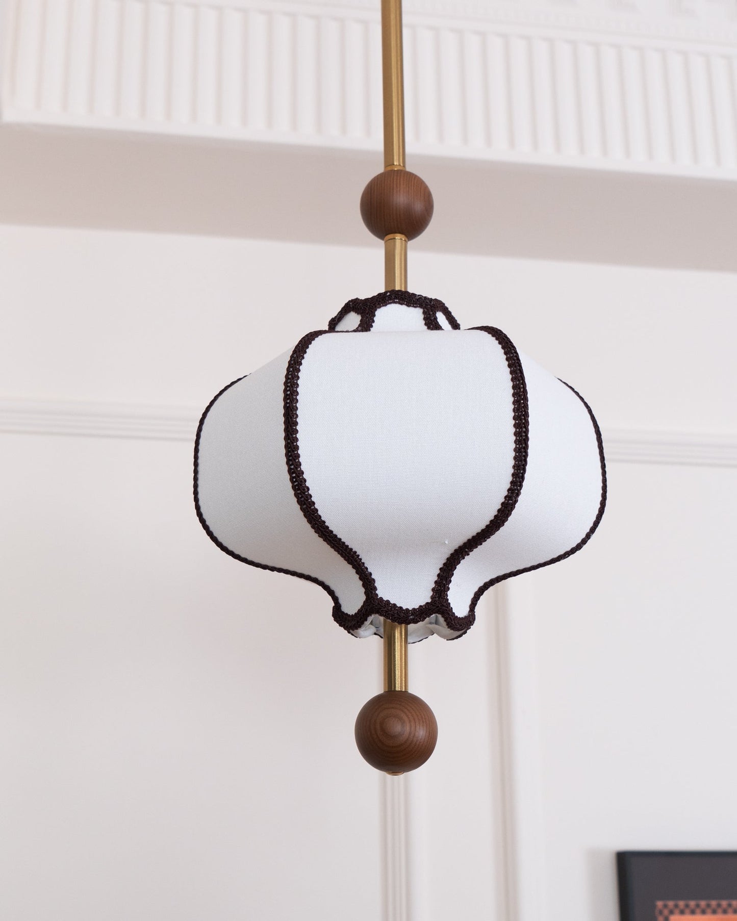 Lantaarn Hanglamp van Stof – Moderne Sculpturale Plafondlamp