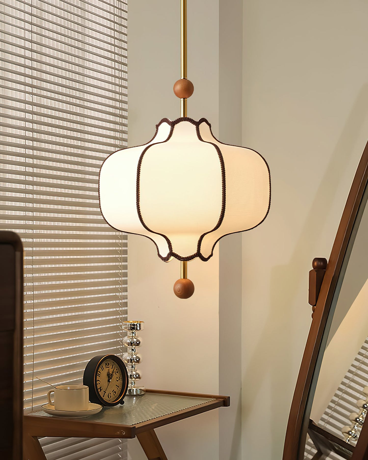 Lantaarn Hanglamp van Stof – Moderne Sculpturale Plafondlamp