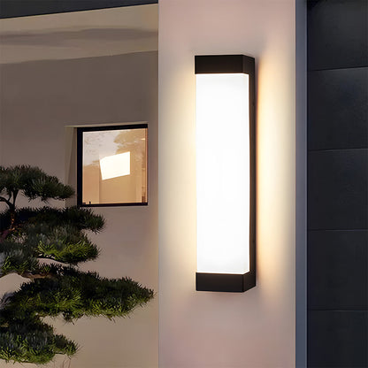 Wasserdichte LED-Wandlampe für den Außenbereich – Längliches Acryl-Design – IP65 – Moderne Beleuchtung für Garten & Fassade