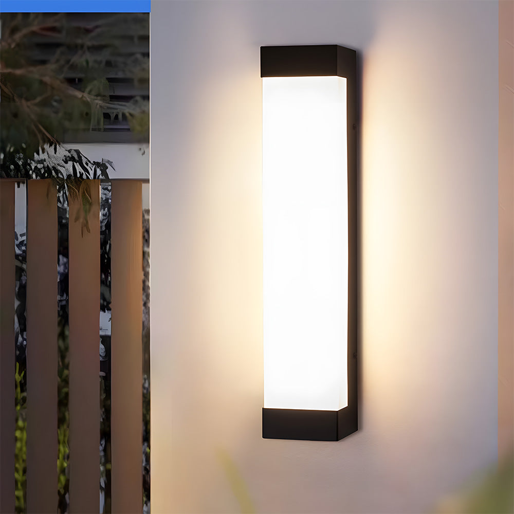 Wasserdichte LED-Wandlampe für den Außenbereich – Längliches Acryl-Design – IP65 – Moderne Beleuchtung für Garten & Fassade
