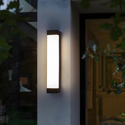 Wasserdichte LED-Wandlampe für den Außenbereich – Längliches Acryl-Design – IP65 – Moderne Beleuchtung für Garten & Fassade